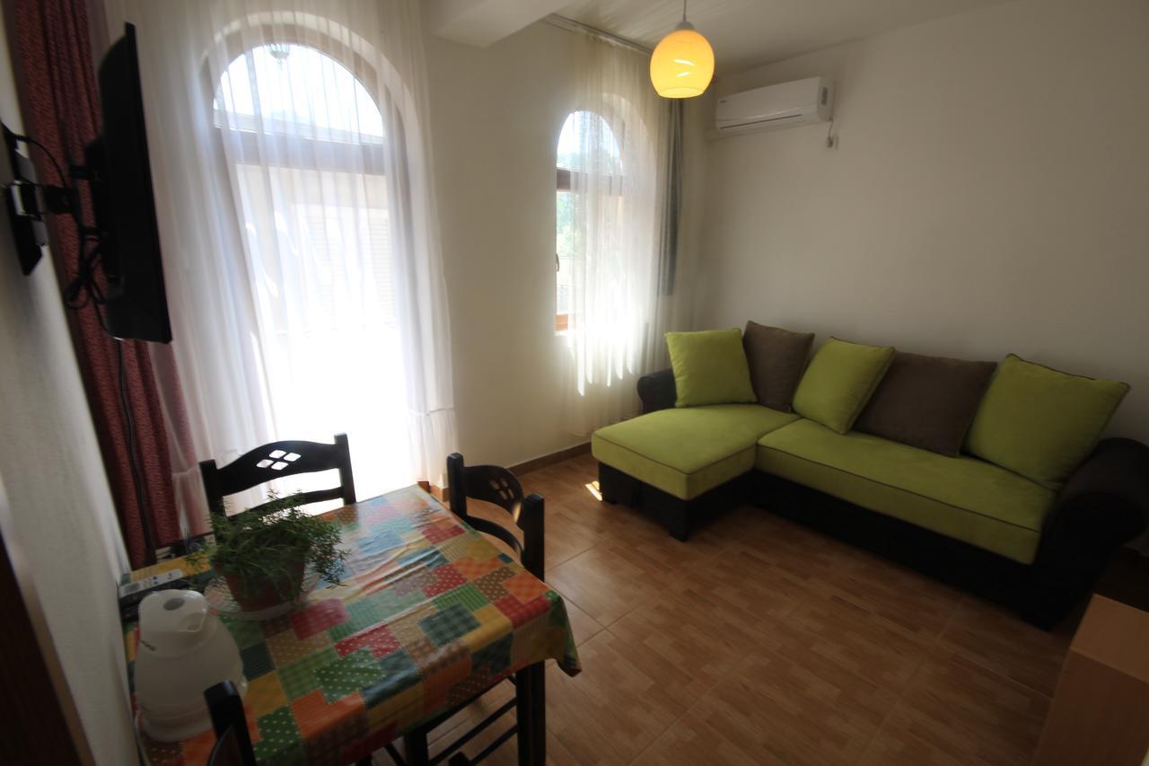 Apartments Olga Virpazar Extérieur photo