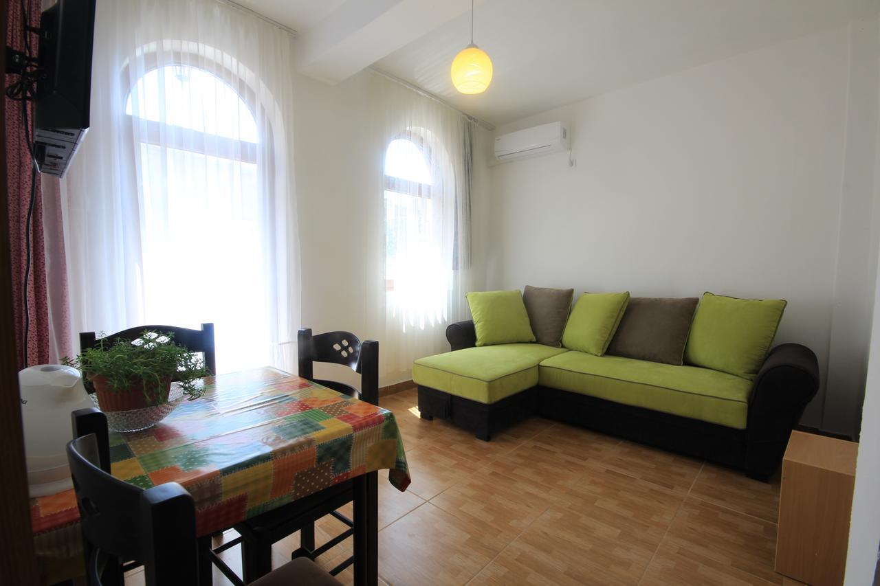 Apartments Olga Virpazar Extérieur photo